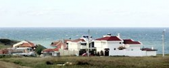 Разграбват крайбрежието