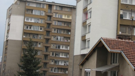 Регионалното министерство започва проверки за проблеми при санирани сгради 