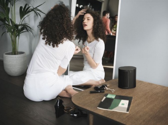 Bang&Olufsen разшири семейството на Beoplay с нова дизайнерска мини тонколона M3