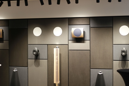 Bang & Olufsen представи впечатляващите BeoLab 50 и Beovision Eclipse в шоурума си в София