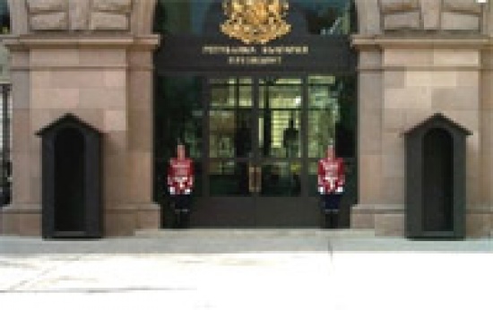 Предизборно бяха подменени асансьорите в президентството
